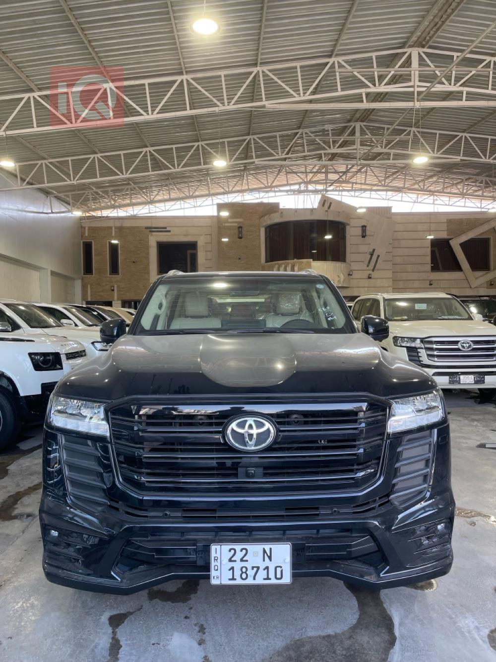 تۆیۆتا لاند کروزەر